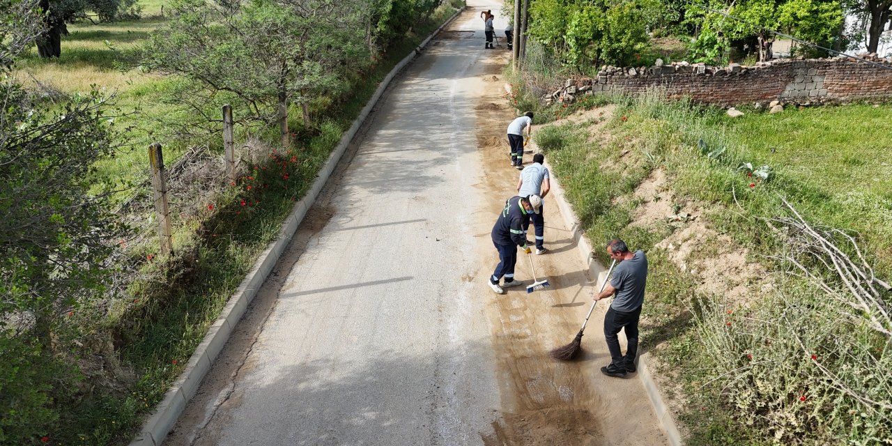 Nazilli’de yoğun yağış sonrası temizlik mesaisi