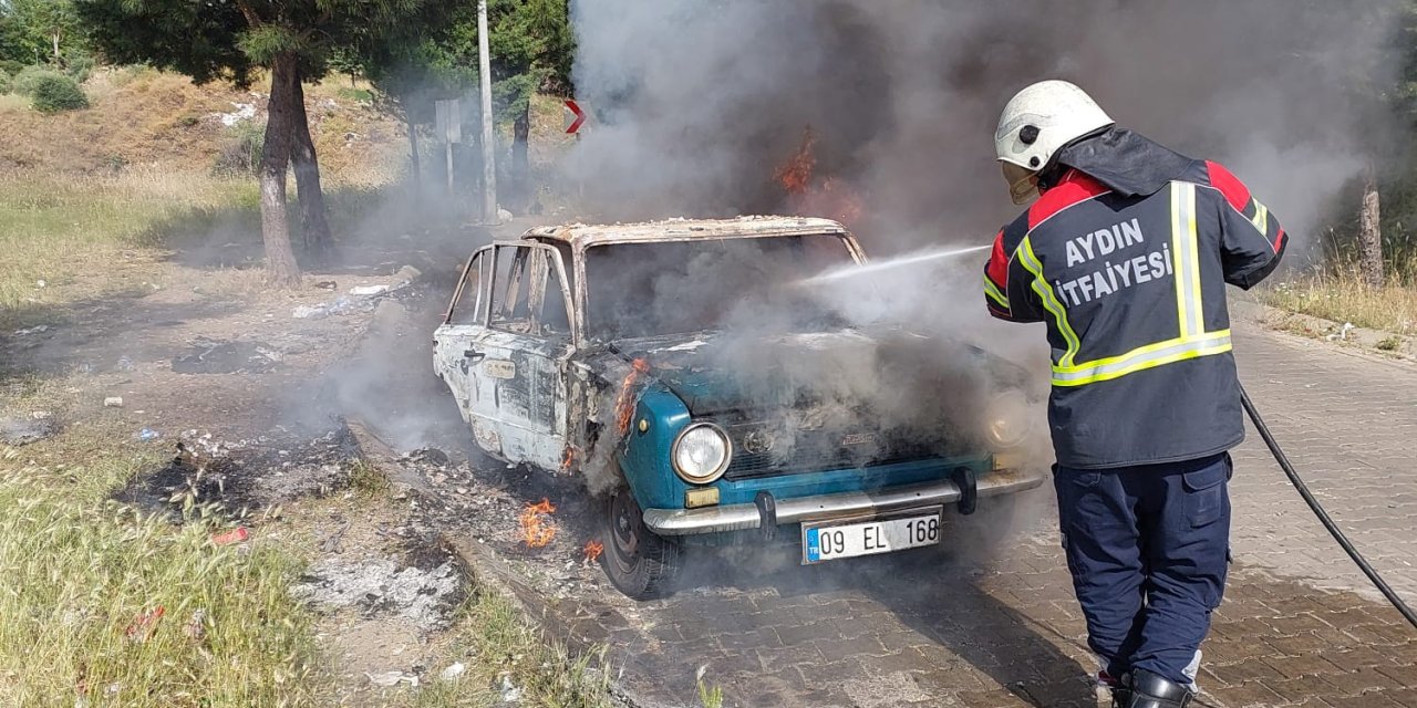 Aydın’da bir anda alev alan araç kullanılamaz hale geldi