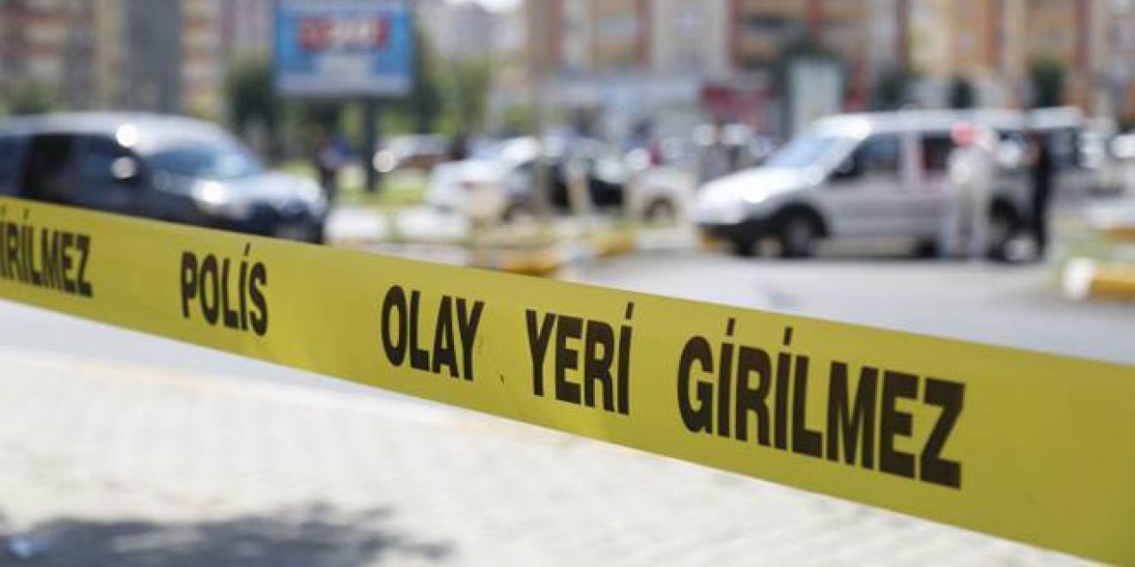 Motosiklet orta refüje çarptı: 1 ölü, 1 yaralı