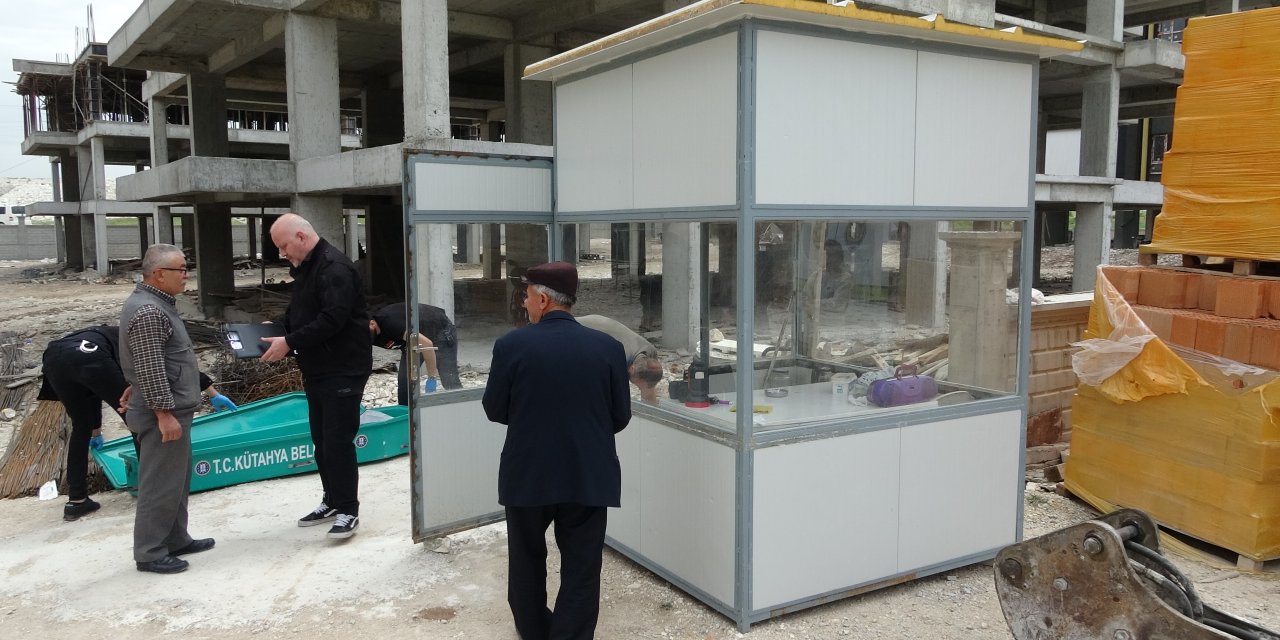 İnşaat bekçisi kulübesinde ölü bulundu