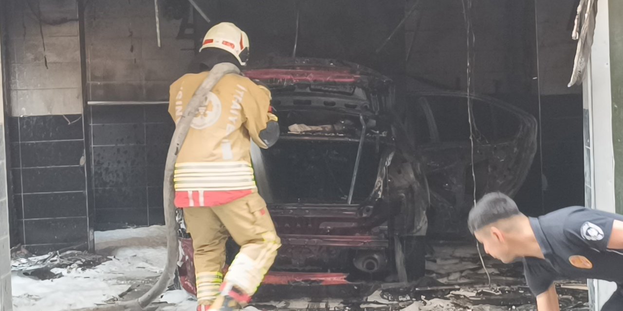 Oto yıkamacıda yangın: 1 ölü