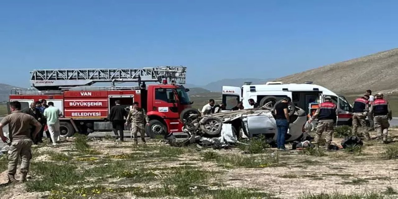 Korkunç kaza: 4 ölü, 2 yaralı!
