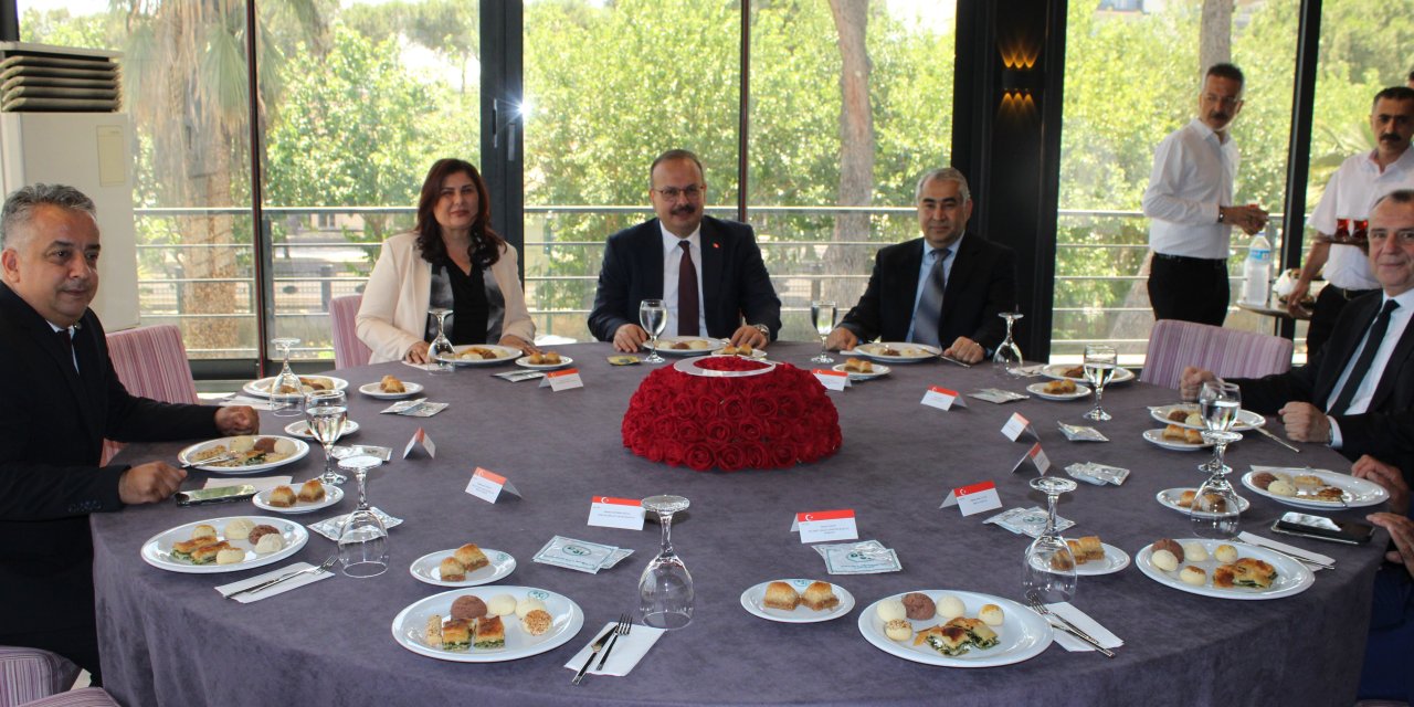 Aydın protokolü bayramlaştı