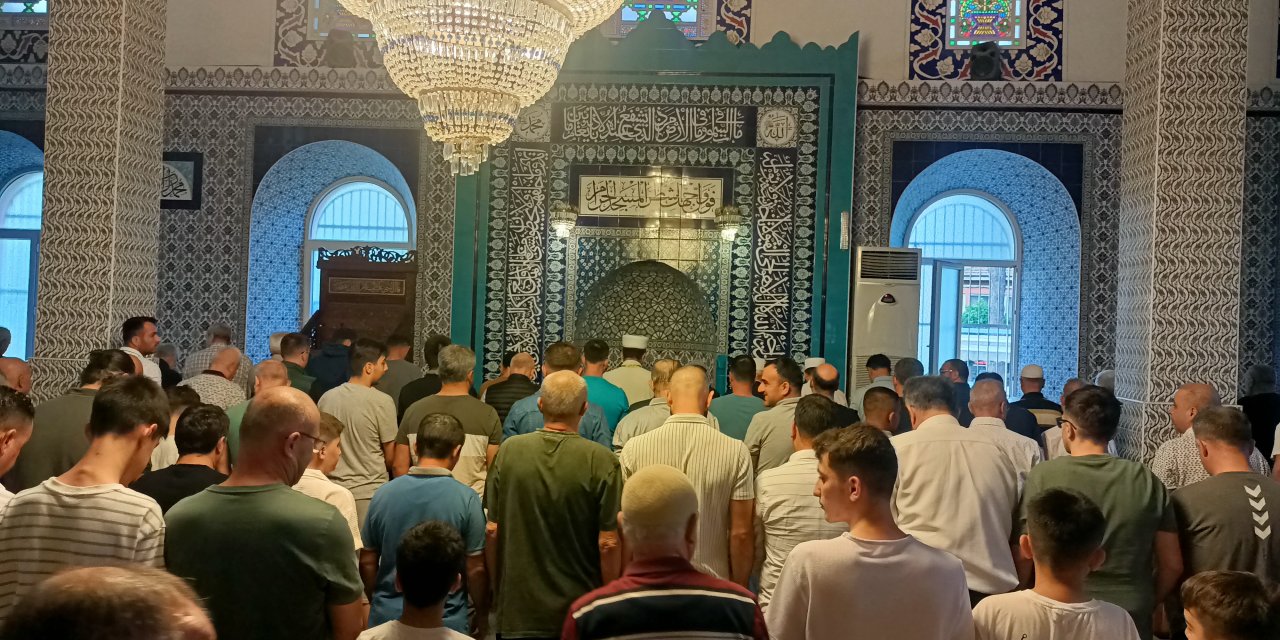 Nazilli’de bayram namazı kılındı
