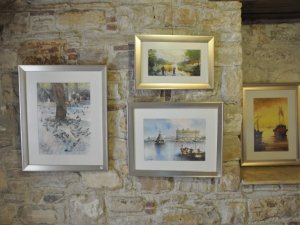 Kuşadası’nda Suluboya Sergisi Açıldı