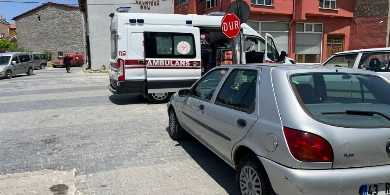 İki otomobil çarpıştı: 2 yaralı