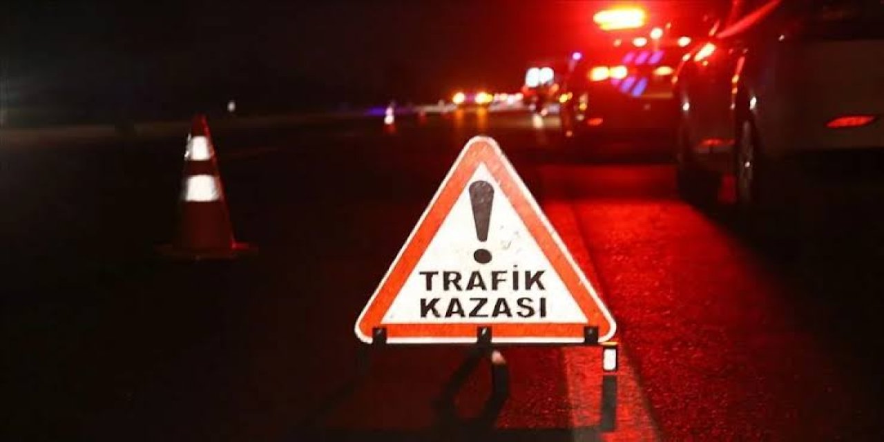 Kavşakta iki otomobil çarpıştı: 1 ölü, 1 yaralı