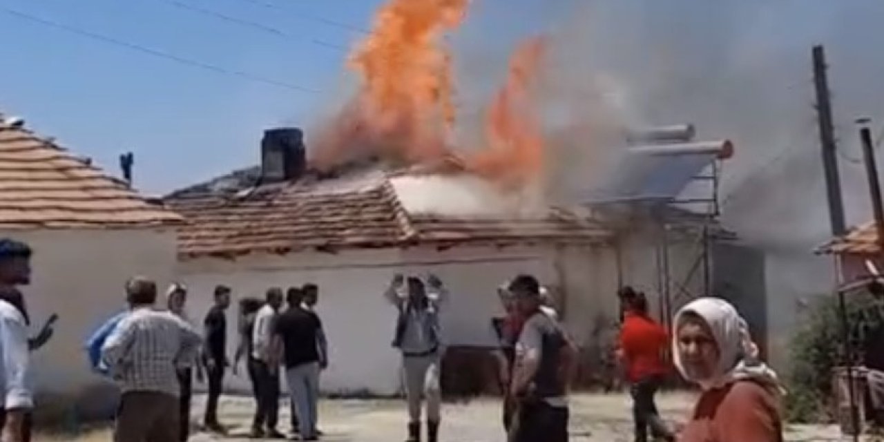 Yemek yapmak için yaktığı ateş evini küle çevirdi