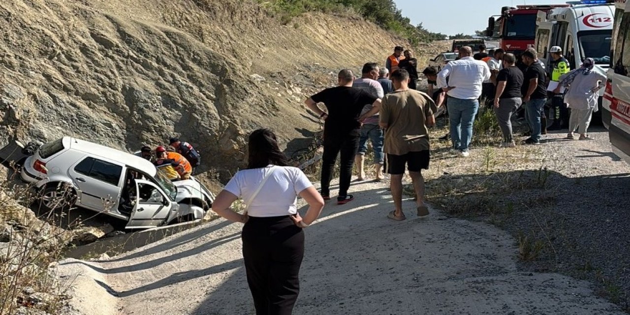 Menfeze savrulan araçtaki 12 yaşındaki çocuk hayatını kaybetti