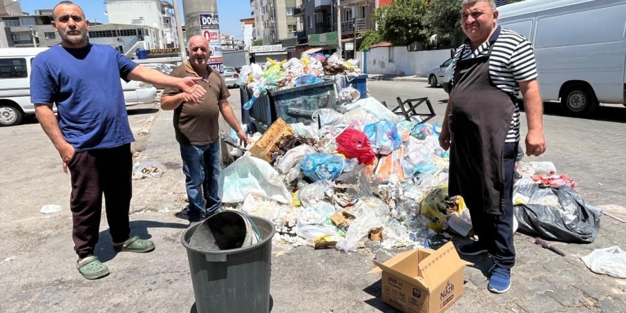 Temizlik hizmeti durdu! Sokaklar çöp içinde