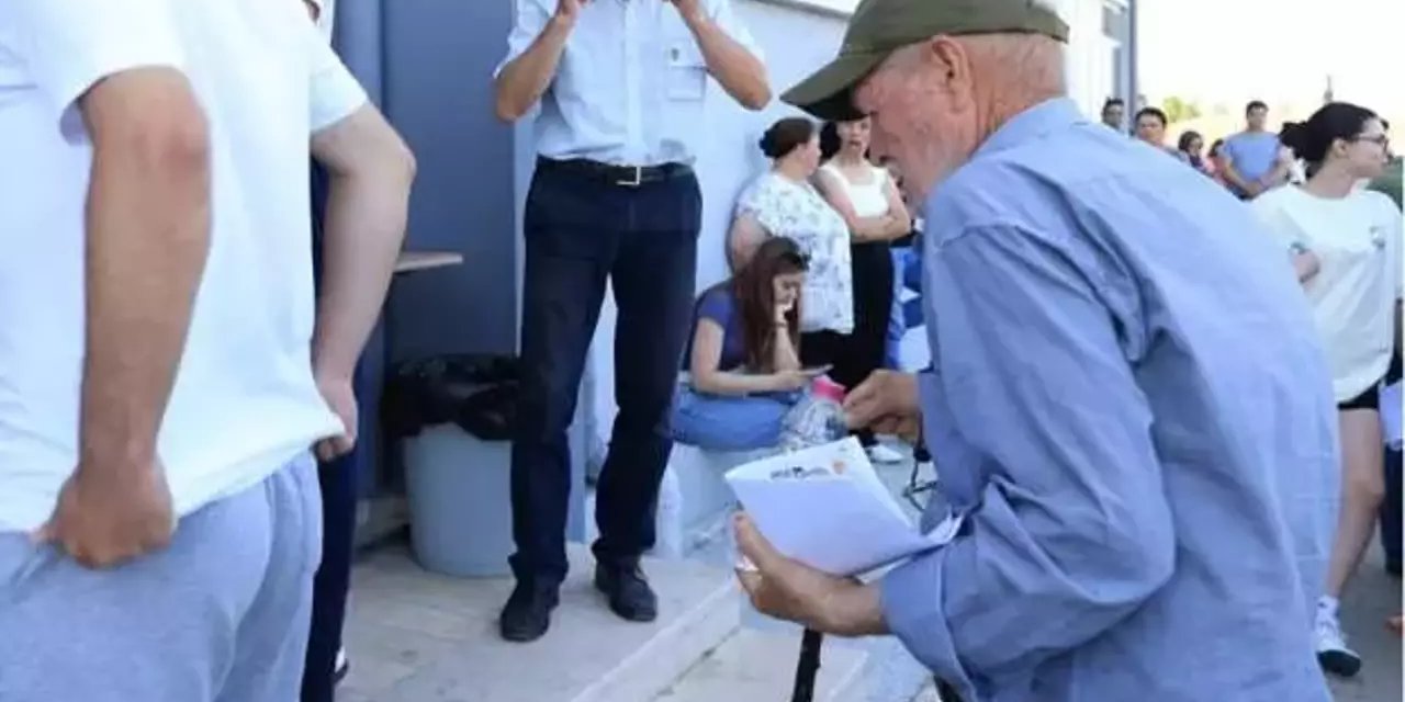 81 yaşında 8. kez YKS sınavına girdi