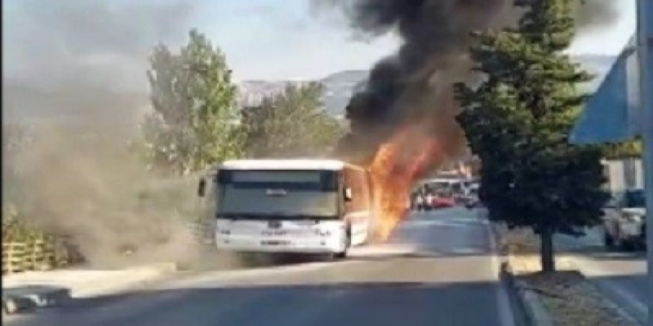 Belediye otobüsü alev alev yandı