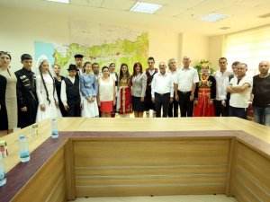 Yabancı Folklorcüler, Başkan Çerçioğlu’nu Ziyaret Etti