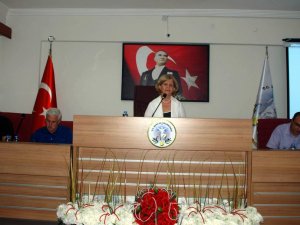 Efeler Belediye Meclisi’nin Toplantısı Buruk Geçti
