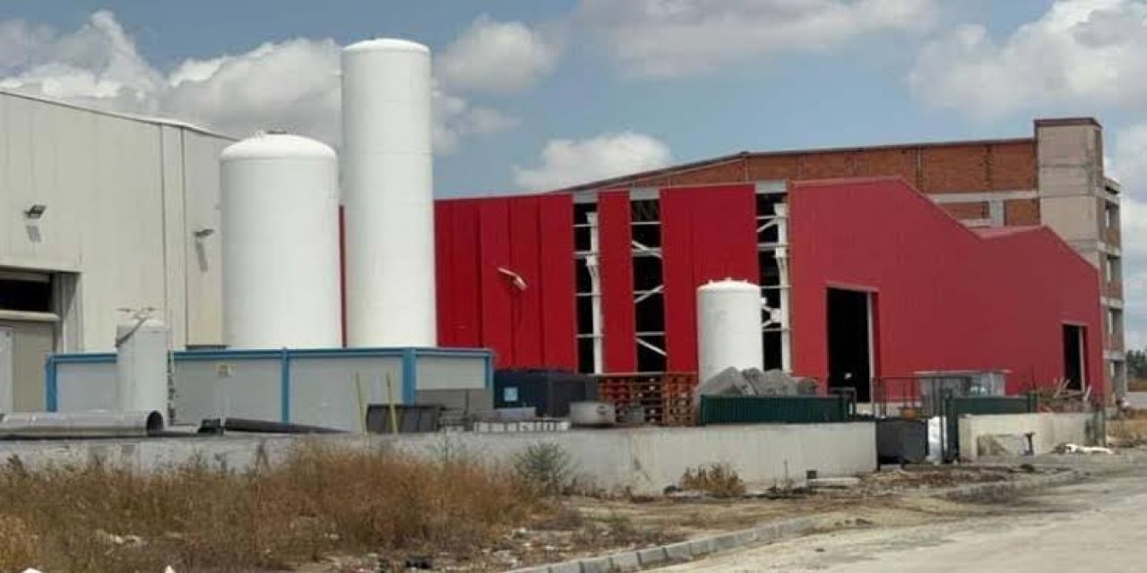 Fabrikada gaz patladı: 2 kişi hayatını kaybetti