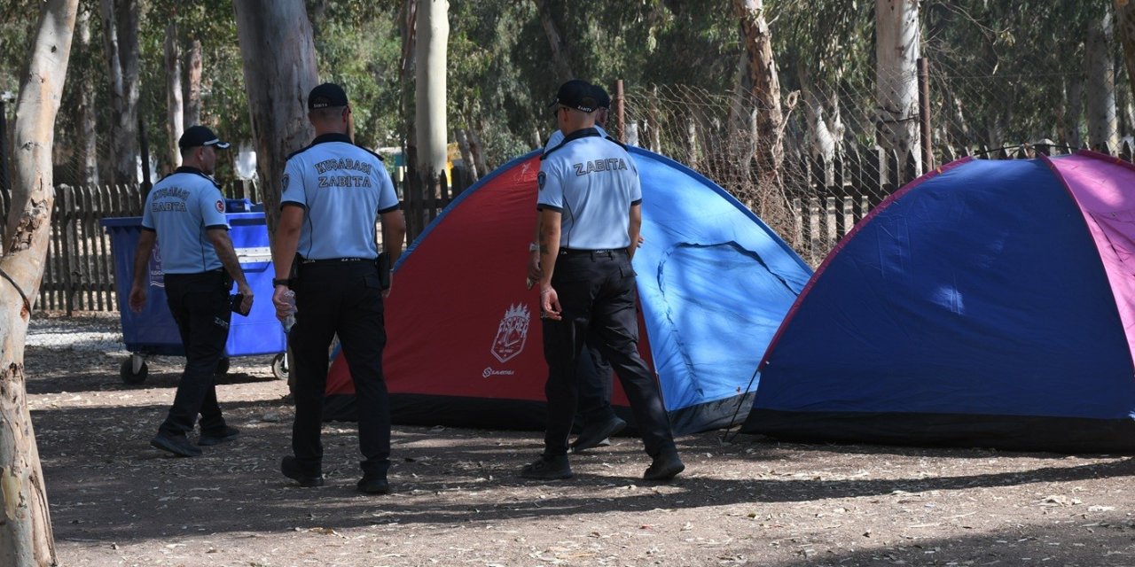 Kuşadası’nda zabıta ekiplerinden çadır ve karavan denetimi