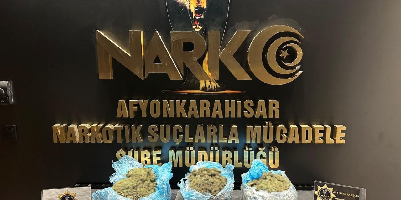 2 otomobilden 3 kilo 750 gram uyuşturucu ele geçirildi