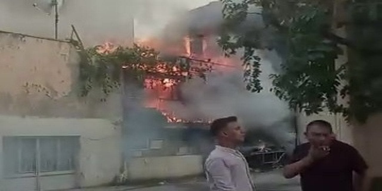 Tek katlı evde çıkan yangın mahalleliyi korkuttu
