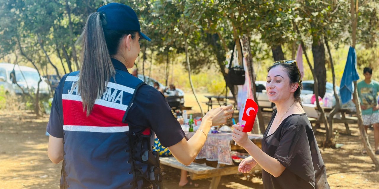 Milli Park ziyaretçilerine KADES bilgilendirmesi