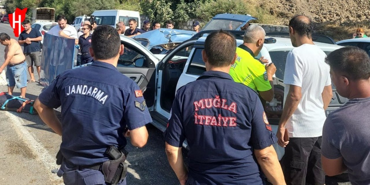 İki otomobilin çarpıştığı kazada: 4 yaralı 1 ölü