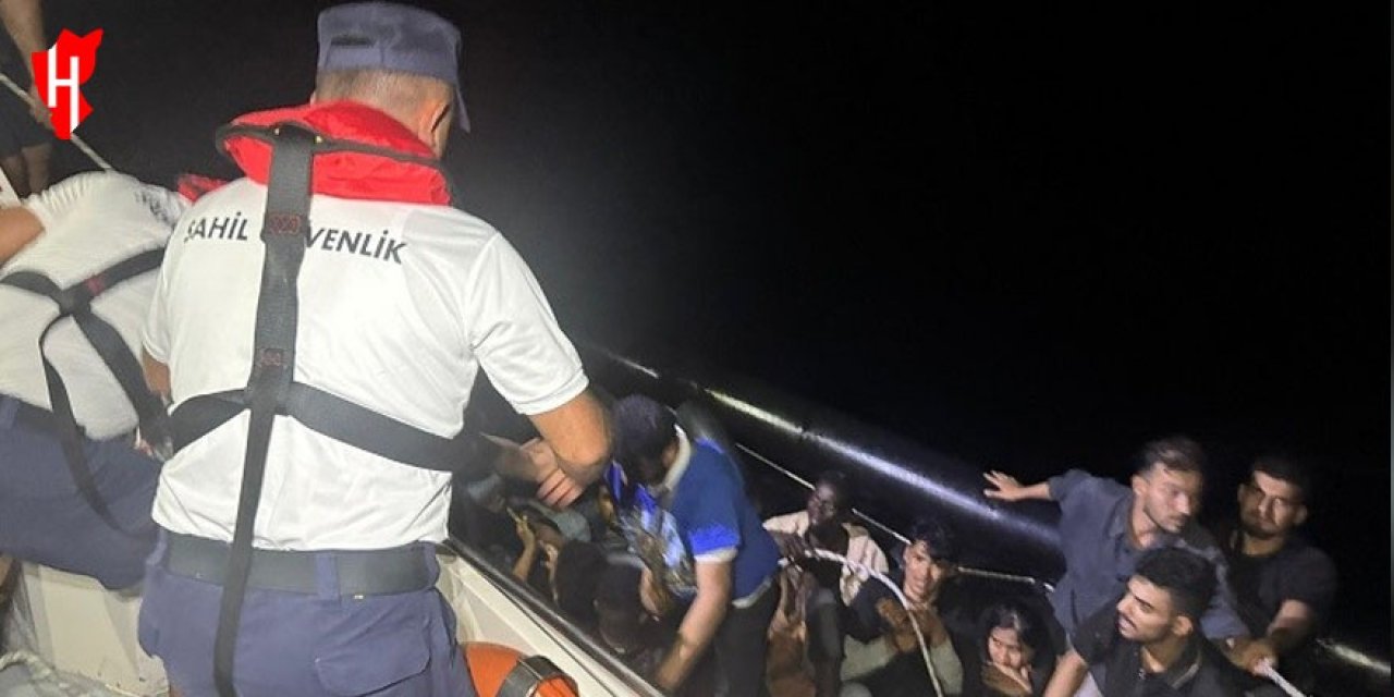 Menderes açıklarında 18 kaçak göçmen yakalandı