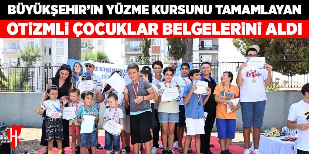 Otizmli çocuklar alkışlarla belgelerini aldı