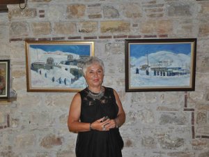 Ressam Gülizar Kılıç, Kuşadası’nda Sergi Açtı