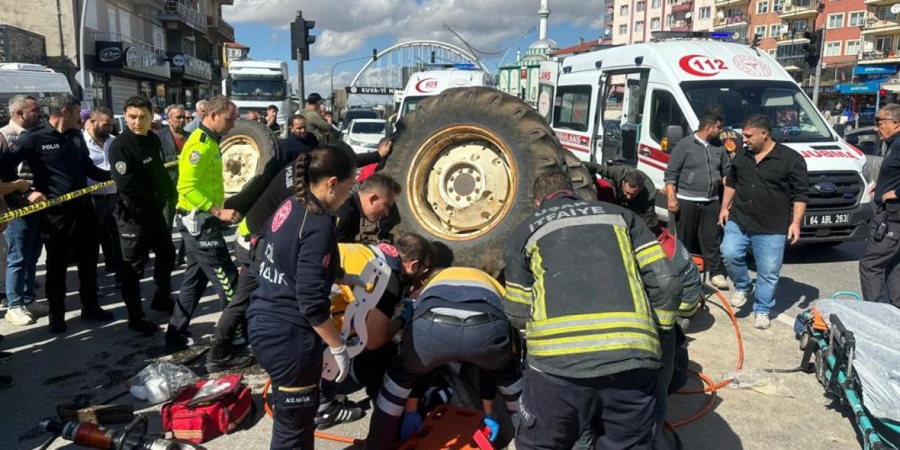 3 aracın karıştığı kazada traktör devrildi: 1 ağır yaralı