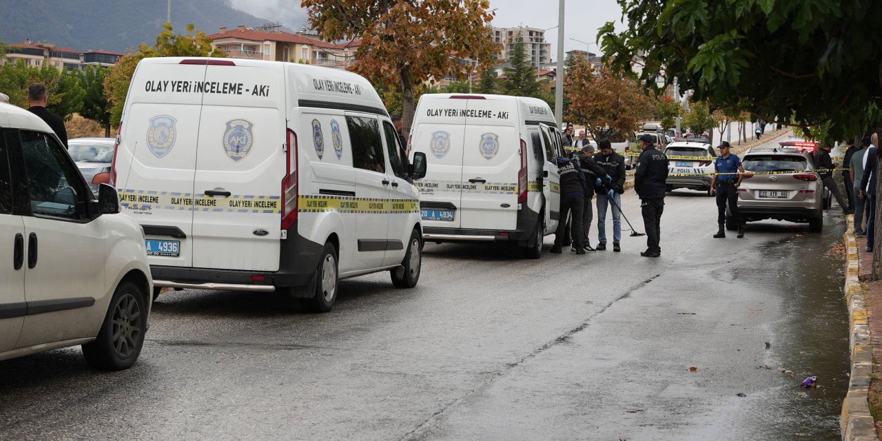 Oturduğu bankta hayatına son verdi
