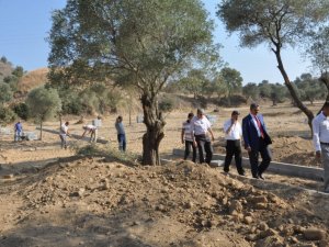 Alıcık, Mezarlık Çalışmalarını Yerinde İnceledi