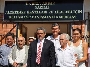 Nazilli Belediye Başkanı Haluk Alıcık, Alzheimer Hastalarını Unutmadı