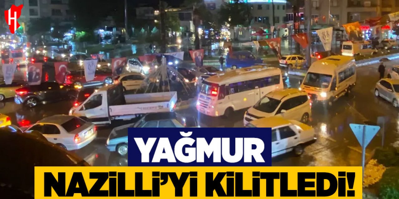 Nazilli'de yağmur hayatı olumsuz etkiledi, trafik durma noktasına geldi
