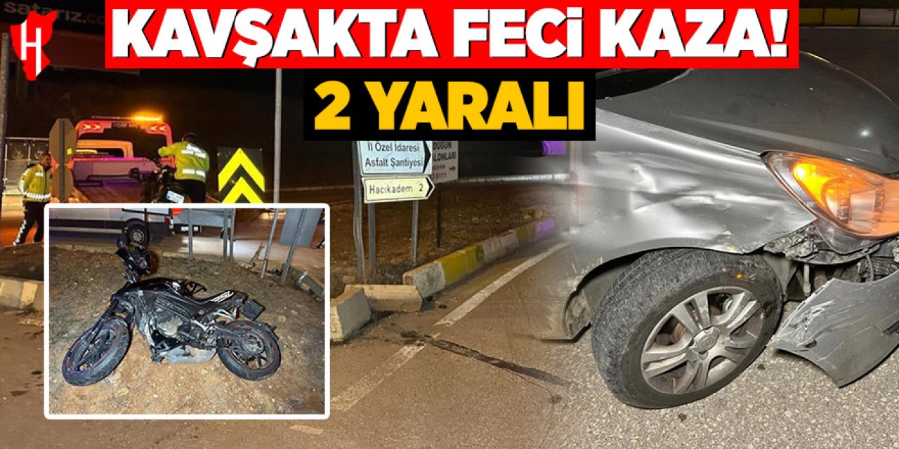Kavşakta feci kaza: Motosiklet otomobile çarptı, 2 yaralı