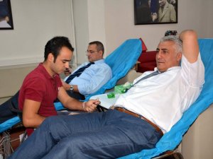 Efeler Belediyesi'nden Anlamlı Bağış