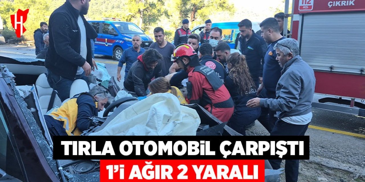 Tırla otomobil çarpıştı: 1'i ağır 2 yaralı