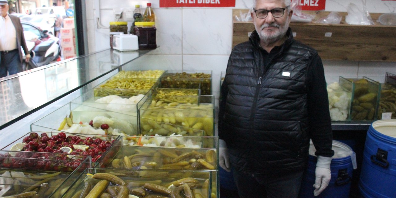 Yarım asırlık turşucudan iddialı çıkış: "Turşu suyu içen grip olursa masrafları benden"