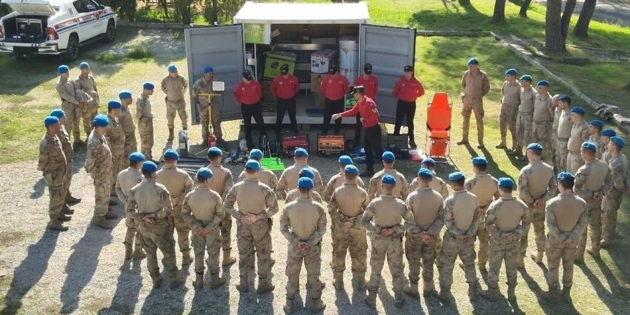 Aydın'da jandarma personeline afet eğitimi