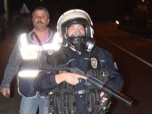 Polis, Kobani Protestosu'na Biber Gazıyla Müdahale Etti