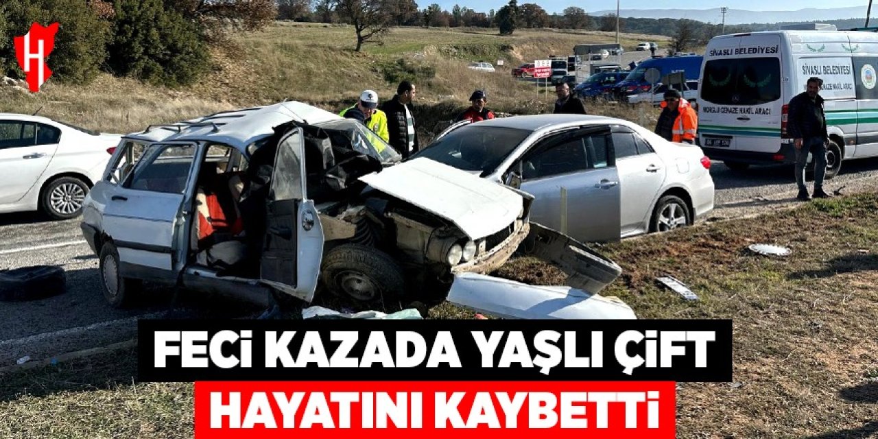 İki otomobilin çarpıştığı kazada yaşlı çift hayatını kaybetti