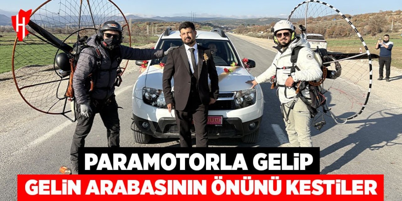 Paramotorla inip gelin arabasının önünü kestiler