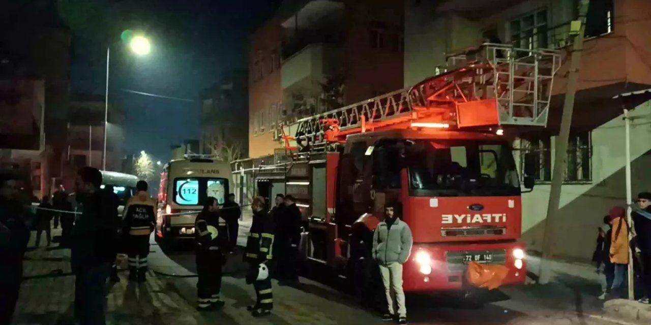 Yatalak hasta alevlerin içinde can verdi!