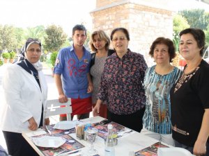 AYMELEK Derneği Yaşlı Gündüz Bakımevi Sakinleri Kahvaltıda Buluştu
