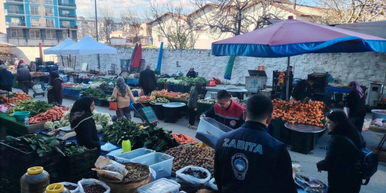 Aydın'da halk sağlığı için sıkı denetim: Semt pazarında hijyen ve kalite kontrolü