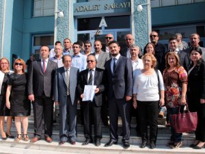 CHP'de Hikmet Saatçi ve Yönetimi Mazbatasını Aldı