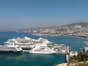 Kuşadası’nda Gemi Turizminde Liderliğini Koruyor