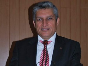 Uçmaklıoğlu, Mesleki Etik Değerlerinin Yitirilmesinden Dertyandı