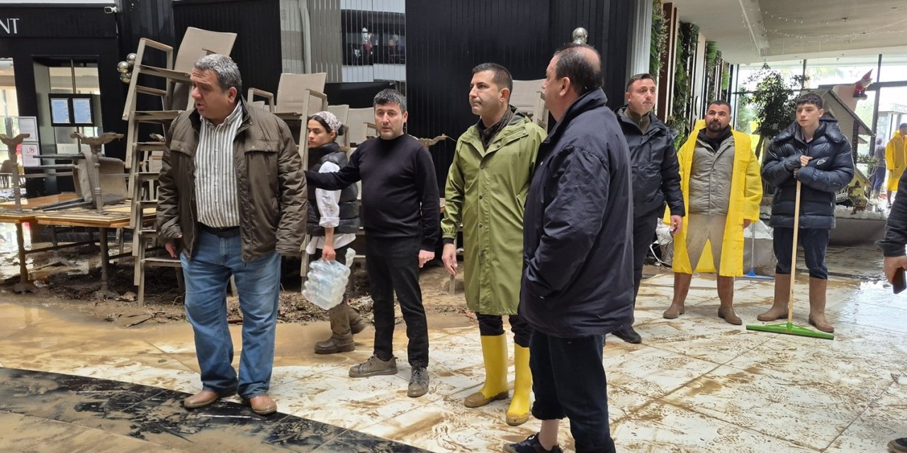 Başkan Ömer Günel sel bölgesinde: Bu sorunları birlikte çözelim