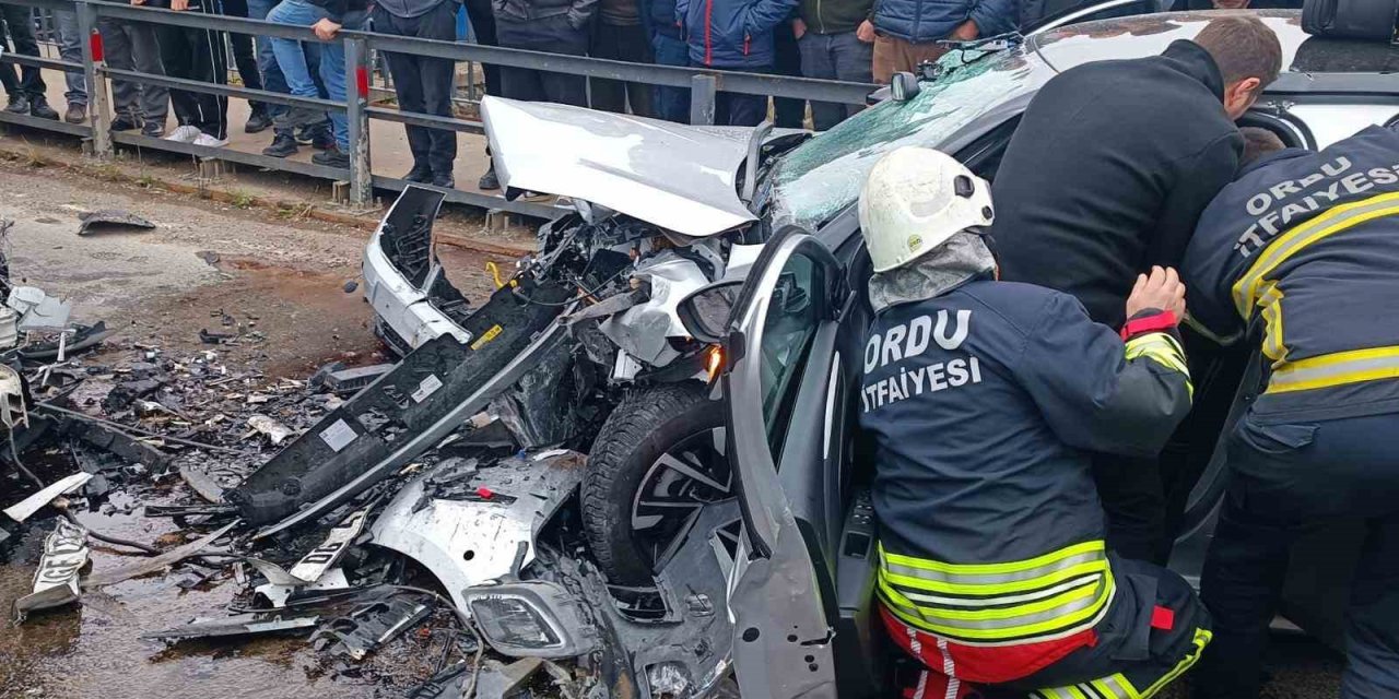 Trafik kazasında ağır yaralanan genç hemşire hayatını kaybetti