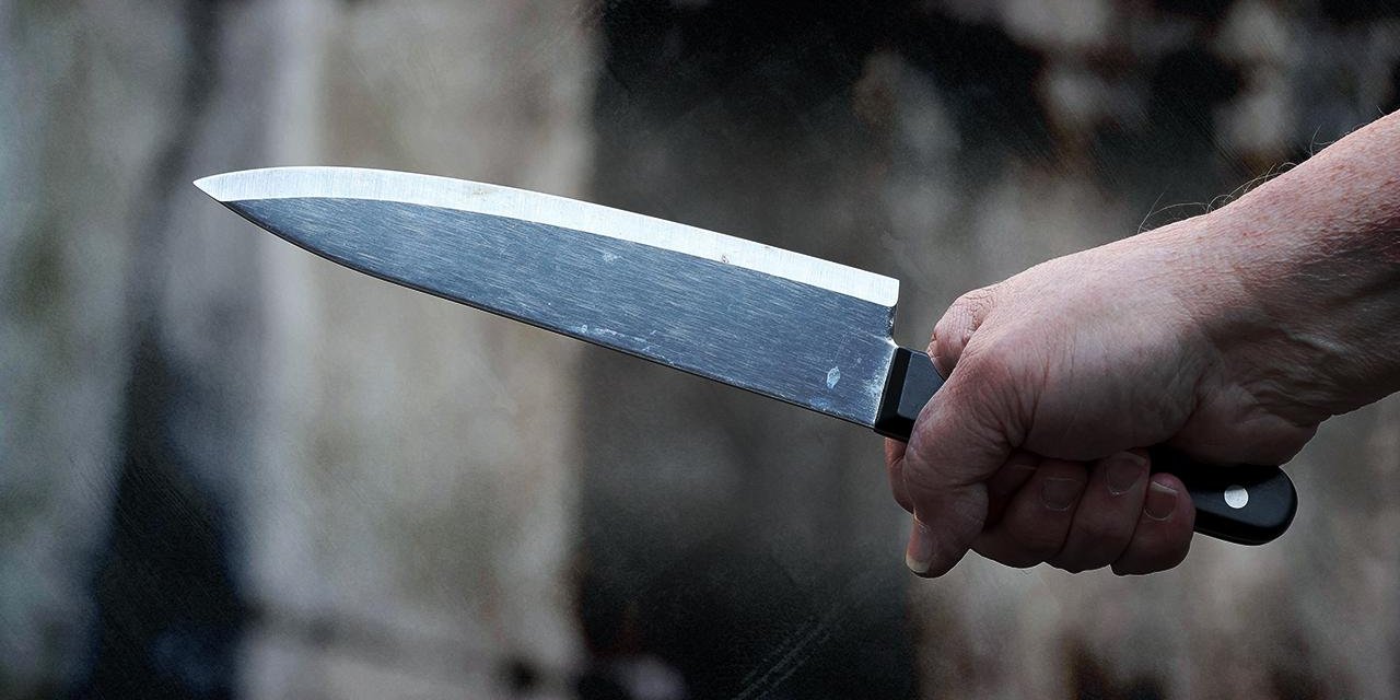 Sokak ortasındaki tartışma kavgaya son buldu: 1 ağır yaralı