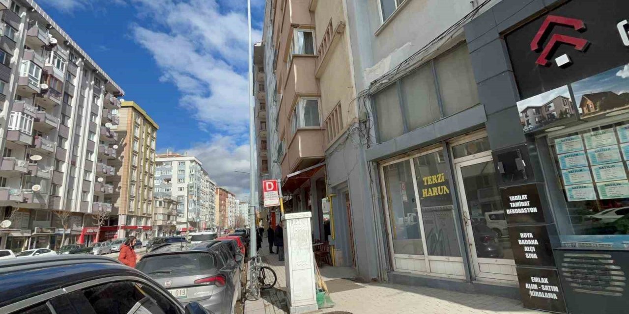 74 yaşındaki adam çöp evde ölü bulundu